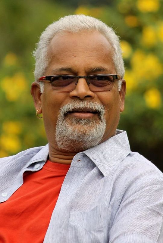 " வாக்கியத்தை மாற்றி விட்டேன்.  மன்னியுங்கள்" சாரு நிவேதிதா