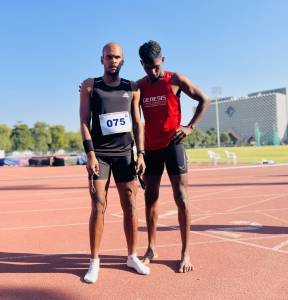 தங்கபாண்டியுடன் பிரகதீஸ்வர ராஜா