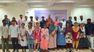 அரங்கில் மாணவர்களுடன்